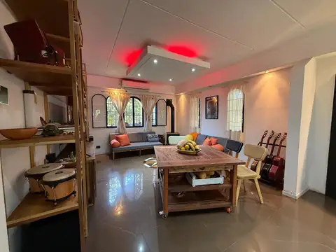 Casa en Venta con 1 cochera
