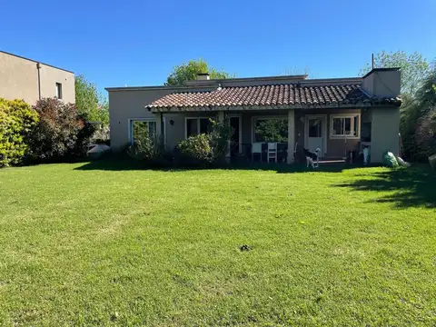 Casa en Venta con 1 cochera