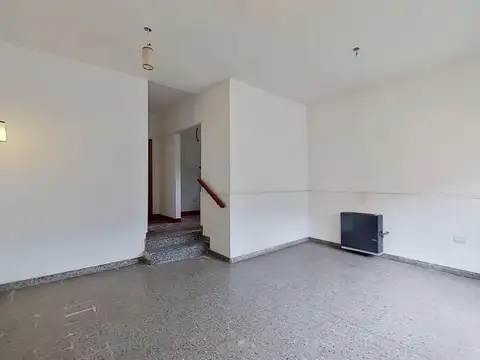 Depto Tipo Casa en Venta 60 años