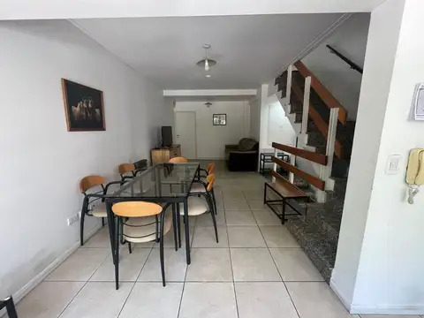 Depto Tipo Casa 3 ambientes con 1 baño