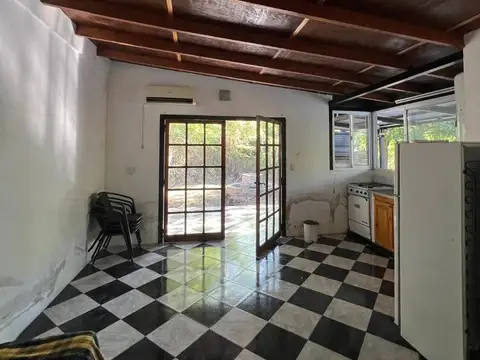 VENTA CASA 3 AMBIENTES EL PELIGRO PILETA
