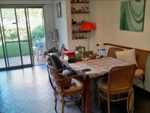 Casa en Venta en Vicente Lopez Vias / Maipu, USD 410.000