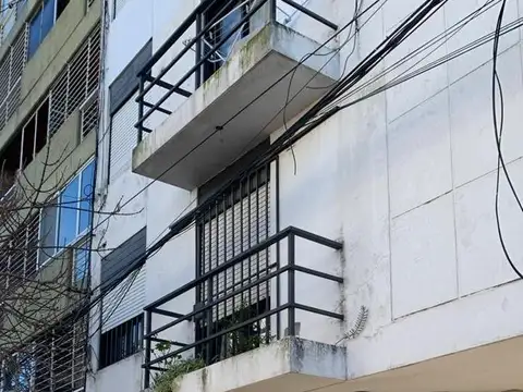 Departamento en  Venta en barrio Lisandro De La Torre