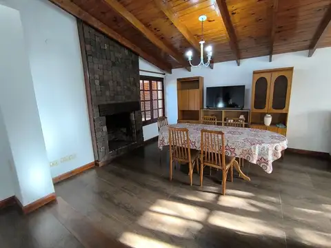 Casa 3 ambientes con 2 baños