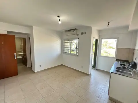 2 AMBIENTES CON COCHERA