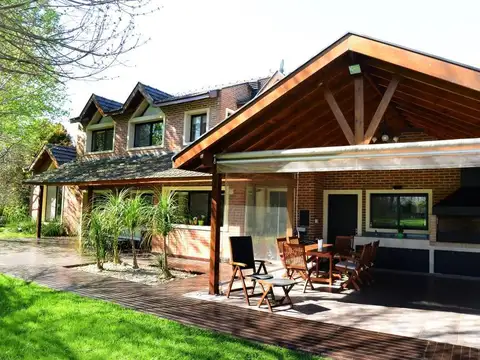 Casa 6 ambientes con 3 baños