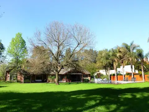 Casa en venta  con importante renta, Highland Park CC