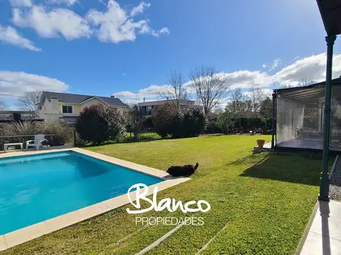 Casa 5 ambientes con 3 baños