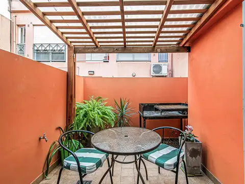 DEPARTAMENTO EN DÚPLEX 3 AMBIENTES PATIO Y BALCÓN