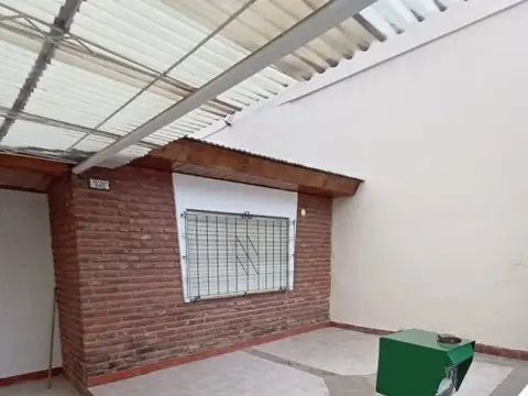 Depto Tipo Casa en Alquiler de 2 ambientes