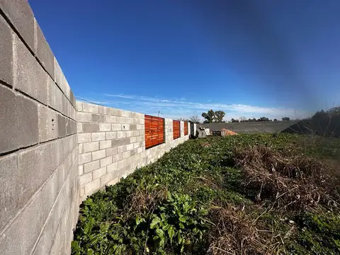 Casa 2 ambientes con 1 baño