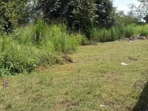 Terreno en Venta 50  mts Fondo