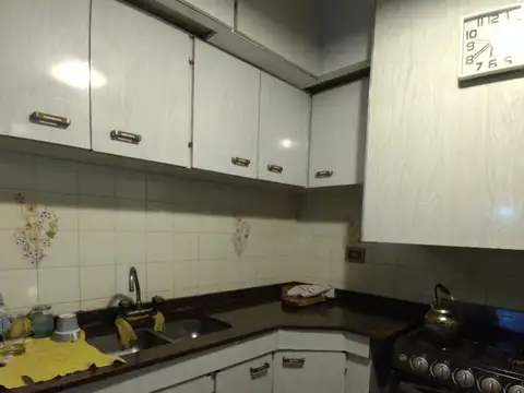 Importante esquina Local y vivienda