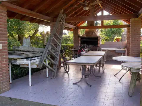 Venta Casa Quinta, Pileta, Quincho Fcio Varela