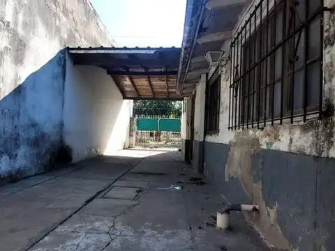 CASA EN VENTA 3 AMBIENTES GONZALEZ CATAN