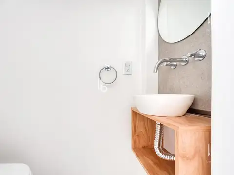 Depto Tipo Casa en Venta de 5 ambientes