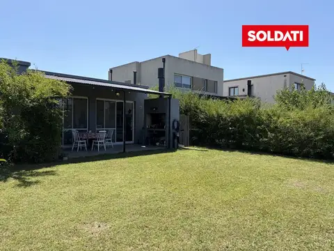 Casa en Venta 4 Ambientes – Pilar del Este – Lote Interno – una planta