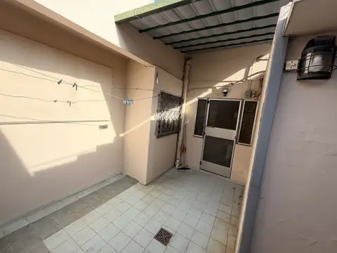 Depto Tipo Casa en Venta de 2 ambientes
