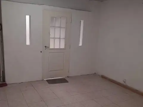 Casa en Alquiler con 2 cocheras