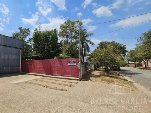 SARMIENTO ENTRE ALBERDI Y CHACABUCO