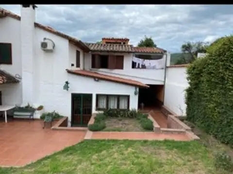 Venta de Casa en Tres Cerritos en Los Paraisos
