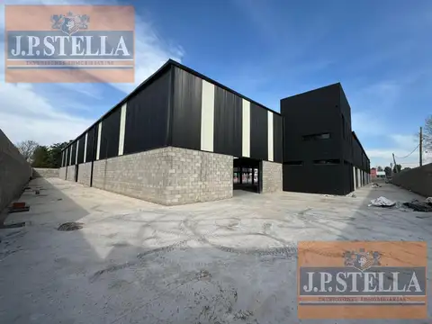 Local Comercial de 1352 m² en Complejo a Estrenar c/ Estacionamiento propio - Francisco Alvarez