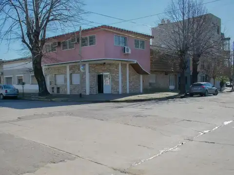 Local en venta en esdquina - 71 y 117