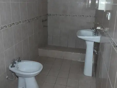 Depto Tipo Casa en Venta con 1 cocheras