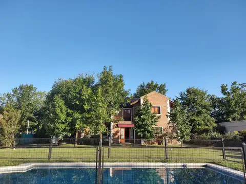CASA EN VENTA EN BARRIO PRIVADO SAN JOAQUIN