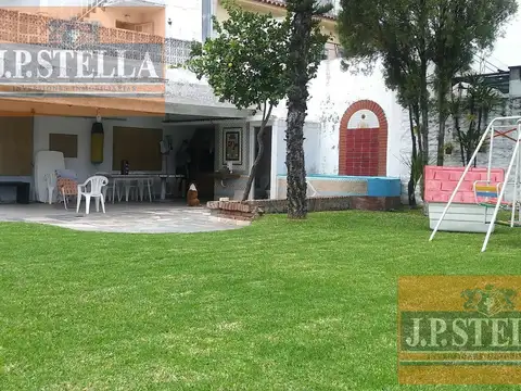 Edificio Comercial / Vivienda de 700 m² s/ lote de 750 m en Zona Centro - S.Justo (Ctro)