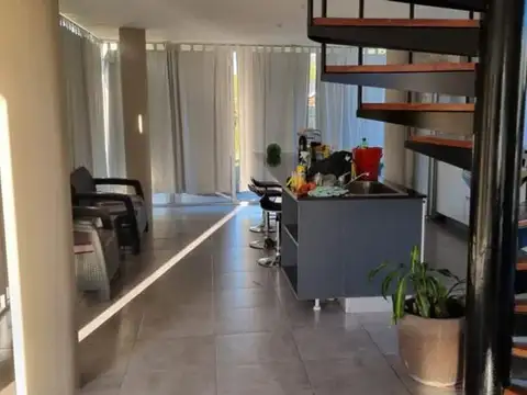 VENTA CASA 4 AMB. EN GRAL RODRIGUEZ - LOTE 1728 M2