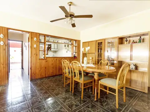 Depto Tipo Casa en Venta en Lanus Oeste, USD 145.000