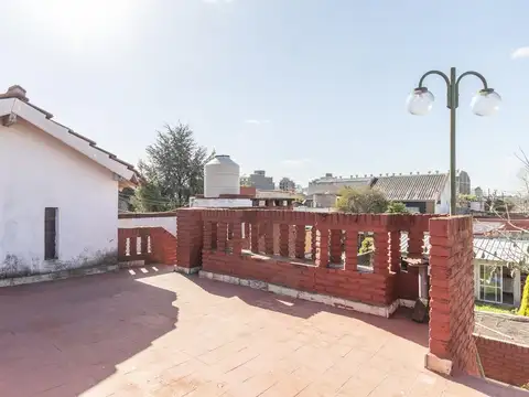 VENTA PH 3 AMB 150 M2 TERRAZA LANUS OESTE