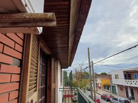 Depto Tipo Casa 4 ambientes con 1 baño