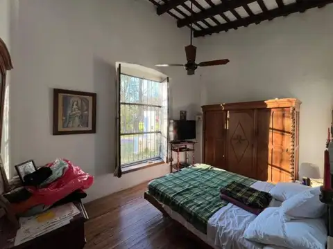 Casa en Venta con 7 cocheras