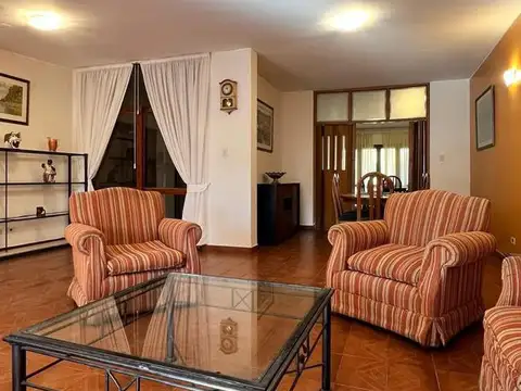 Casa en Venta de 5 dormitorios