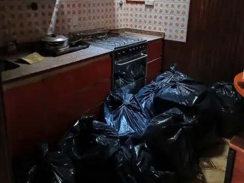 PH Al Fondo en 2 plantas  con Entrada Independiente a Refaccionar