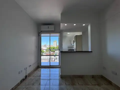 2 AMBIENTES CON BALCON.