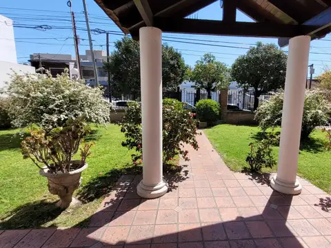 Casa en Venta en Haedo, USD 390.000