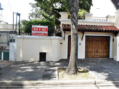 Guido y Spano al 4200 Maquinista Carregal y Leandro Alem