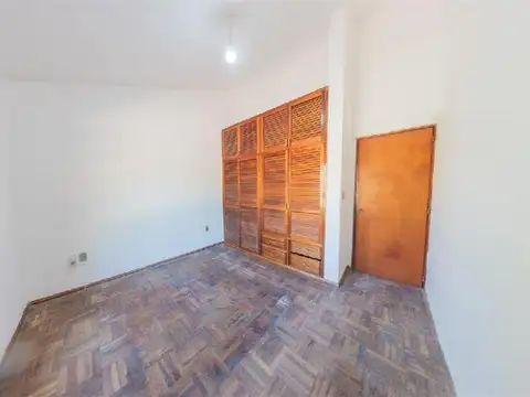 Destacada Residencia sobre 784 M² de Superficie
