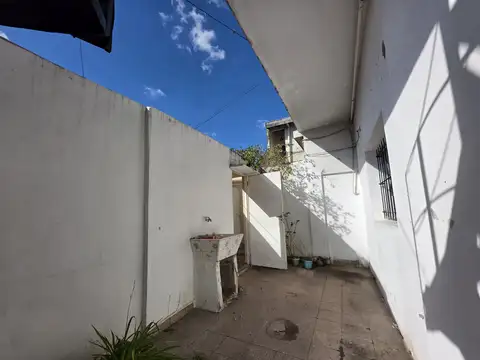 Depto Tipo Casa en Venta en Mataderos, USD 140.000