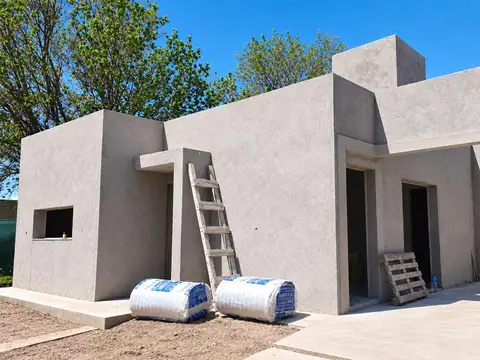 CASA EN VENTA 2 DORMITORIOS A ESTRENAR EN TEJAS 4