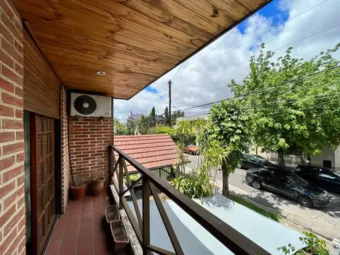 Depto Tipo Casa en Venta en Haedo, USD 130.000