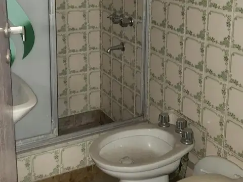 Local en Alquiler 50 años