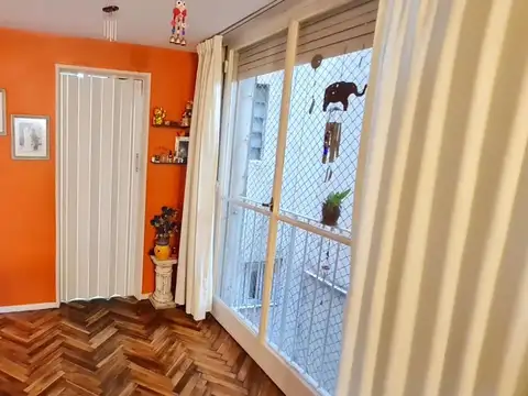 Av Corrientes 2135 , Piso 3