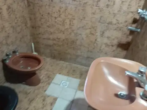 Depto Tipo Casa 3 ambientes con 2 baños