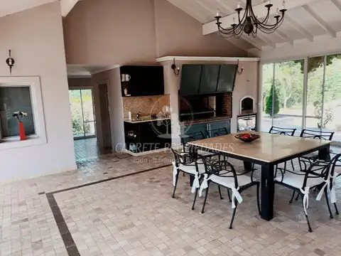 Espectacular Casa en venta Club de Campo La Ranita, Pilar. 100