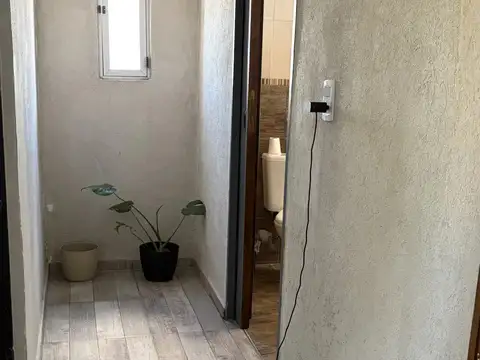 VENTA EN BLOCK – VIVIENDA MULTIFAMILIAR DE 6 AMBIENTES – ISIDRO CASANOVA