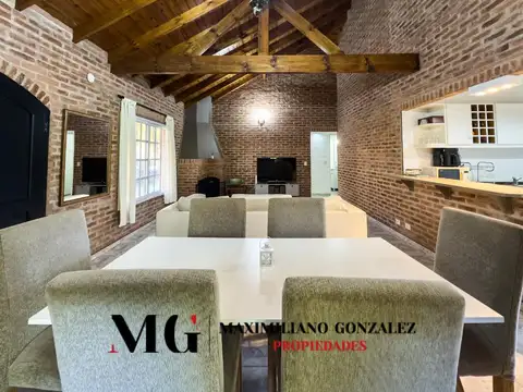 Casa 5 ambientes con 3 baños